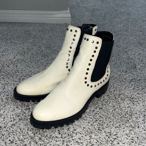 Dolce Vita White/cream boots